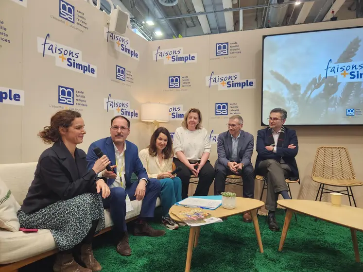 Table ronde organisée au Salon de l'Agriculture 2026 autour du projet "Alimentation solidaire et durable" porté par Caisse nationale des allocations familiales (Cnaf) et la Caisse centrale de la mutualité sociale agricole (CCMSA) en partenariat avec le groupe Agrica.