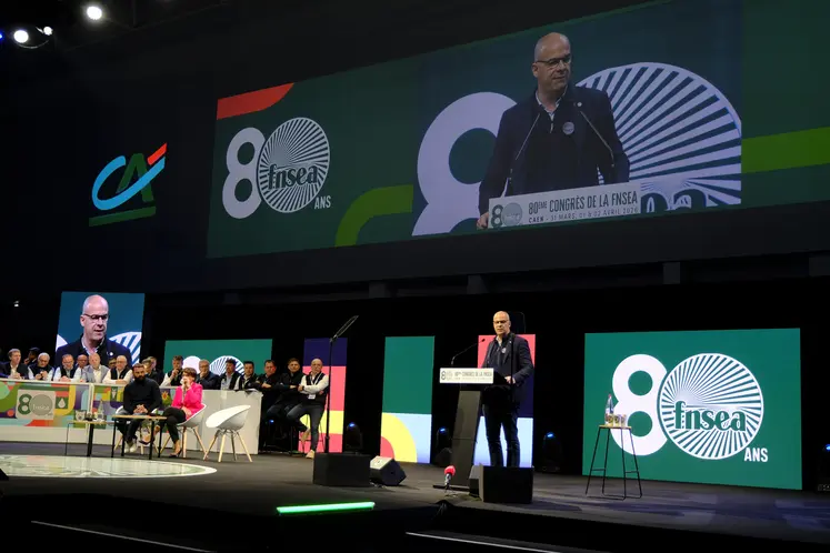 Congrès de la FNSEA à Caen le 2 avril 2026. Discours d'Arnaud Rousseau, président de la FNSEA, devant Pierrick Horel, président des Jeunes Agriculteurs (JA) et Annie Genevard, ministre de l'Agriculture.