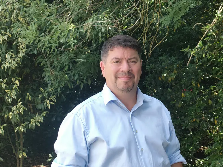 Brice Guyau, devant de la verdure