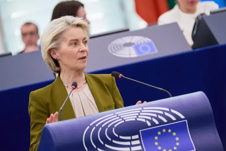 Ursula von der Leyen au pupitre du Parlement européen
