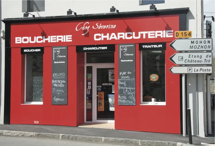 façade d'une boucherie charcuterie en zone