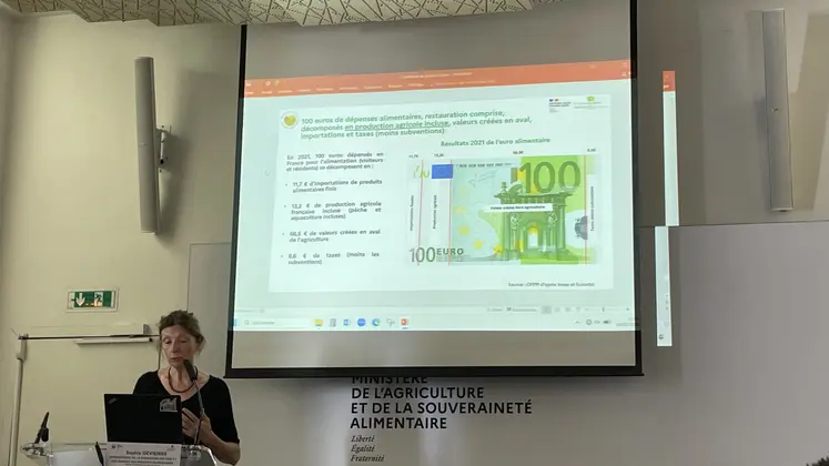 Sophie Devienne, professeur à AgroParisTech et présidente de l’OFPM, présentant le rapport 2026 de l'Observatoire. 