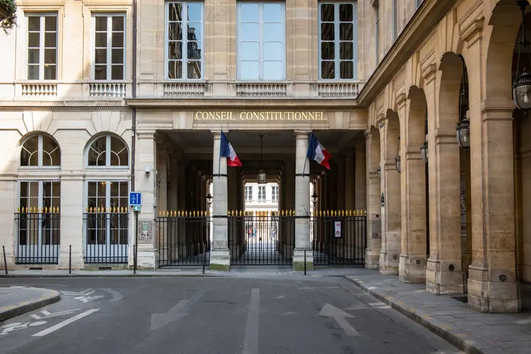 Vue du bâtiment du conseil constitutionnel à Paris