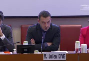   Le député Julien Dive lors de l’examen de sa proposition de loi en commission des affaires sociales.