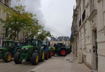 Des tracteurs à Poitiers le 11 septembre 2024.