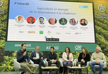 Conférence pour le programme Fabacée sur le plateau de conférence du stand de la Ferme Digitale au salon de l'agriculture. 