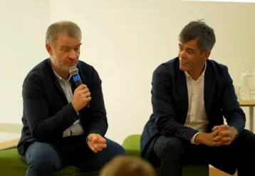  De gauche à droite : Jean-Pierre Cohan, directeur recherche et développement d’Arvalis, et Sami Bouarfa, chef de département adjoint au département Aqua de l’Inrae. 