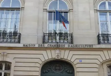 Façade de la Maison des chambres d'agriculture de France à Paris. 