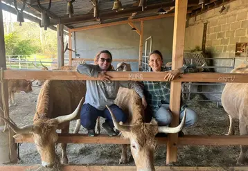 Françoise Touyet et Annabelle Meyer, éleveuses de vaches béarnaises
