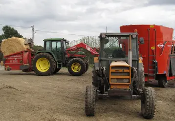 Parc de machines agricoles en élevage laitier en Maine-et-Loire  