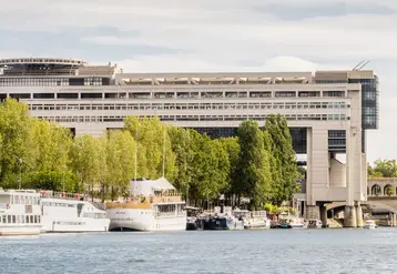  Bâtiment du ministère de l’Economie et des Finances à Bercy