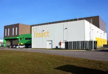 Extérieur de l'entreprise spécialisée dans l'élevage et la transformation d'insectes Ynsect