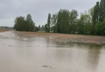 route complètement inondée