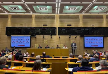 Intervenants lors des assises du déclin agricole au Sénat