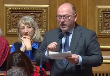 Le sénateur Laurent Duplomb intervenant le 28 janvier lors des questions au gouvernement au Sénat