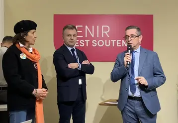 Valérie Le Roy, directrice du SIA, Arnaud Lemoine directeur du Ceneca, et Jérôme Despey, président du SIA, ce 25 février au salon de l'agriculture.