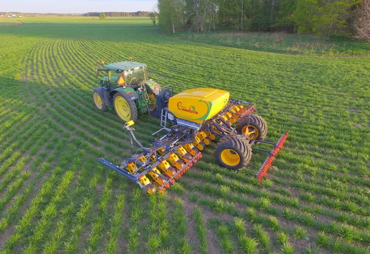 <em class="placeholder">Semoir Caméléon</em>