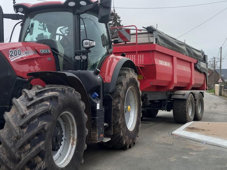 La profession demande à être consultée avant tout aménagement réalisé sur la voirie en milieu rural. 