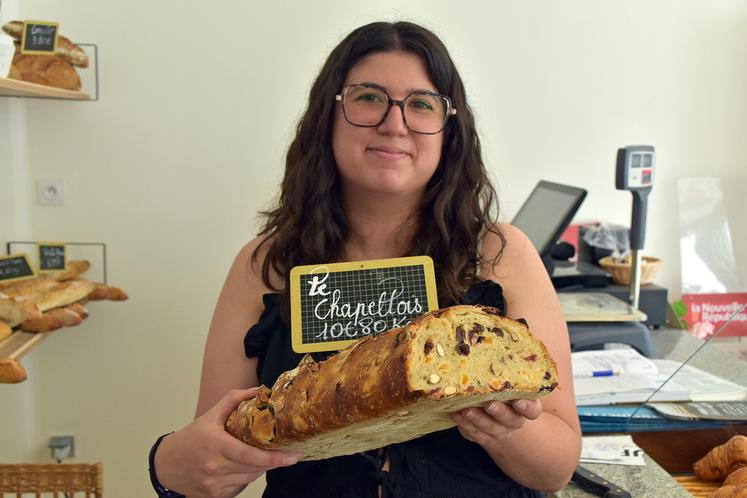 (= photo du bas)Le couple fait preuve de créativité, avec notamment une gamme de pains spéciaux originaux.