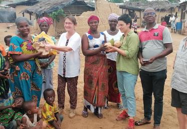 Plusieurs bénévoles d'Afdi Touraine se sont rendus en Côte d'Ivoire pour aider les populations locales.