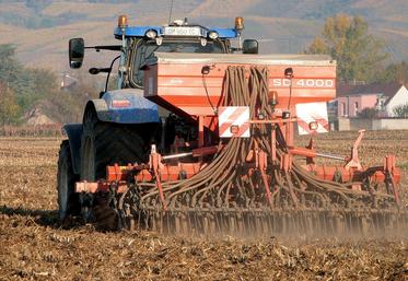 Grâce à une météo favorable, les semis des céréales d'automne touchent à leur fin en Indre-et-Loire.