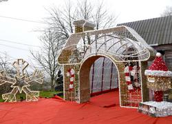 Depuis le 29 novembre et jusqu'au 4 janvier, le village du Père Noël accueille les visiteurs au cœur de la forteresse de Montbazon. ©N.D