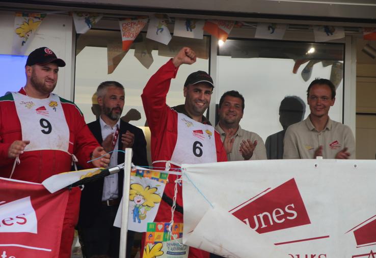 Antoine Bourret, originaire de l'Ain, est sacré champion de France de labour en planche.