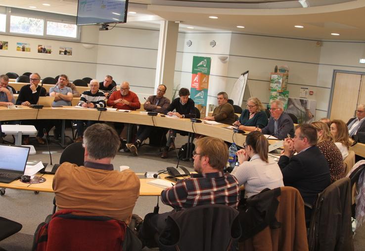 Vingt-cinq responsables syndicaux ont débattu des sujets d'actualité.