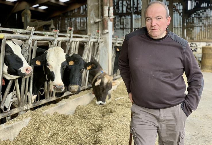 Jean-Yves Mouton a mis en place le pâturage tournant dynamique il y a cinq ans, en même temps que le pâturage des couverts d’automne au fil.