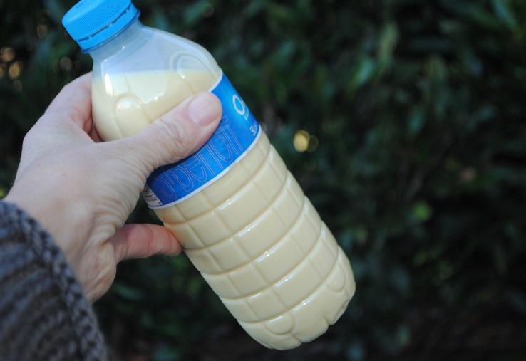 Une fois décongelée, la bouteille peut rester une semaine au réfrigérateur.