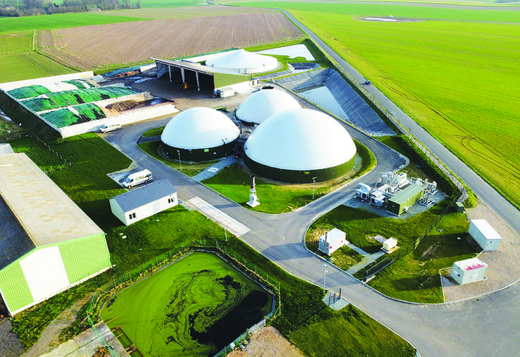 La SAS Caux Avenir Biogaz est née d’un projet entre six agriculteurs-éleveurs (laitiers, allaitant et avicole) du pays de Caux, désireux de diversifier leur activité agricole et de valoriser au mieux leurs matières organiques et végétales en devenant producteurs d’énergie.