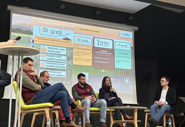 Table ronde de la rencontre Agronomie et Innovations le 4 février. « Tout ce qui est mis en œuvre au niveau de l'exploitation peut trouver un soutien financier et un accompagnement technique ».