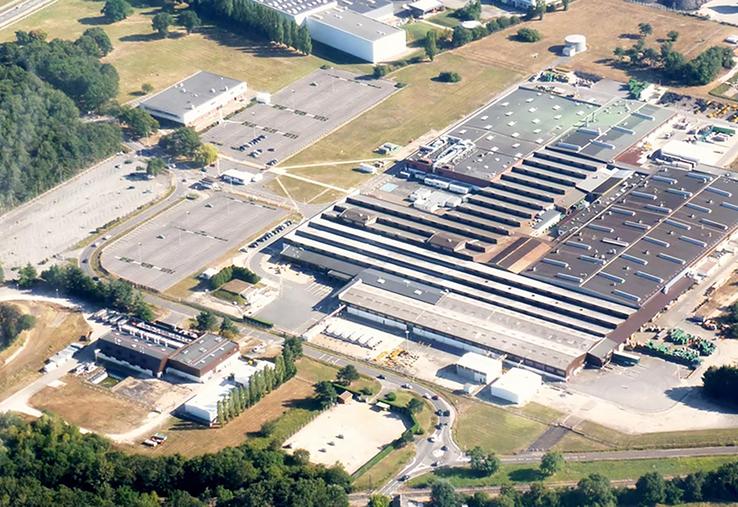 Sur le site de Saran (Loiret), John Deere a investi 13 millions d’euros pour installer une ligne automatisée d’assemblage de batteries destinées à son tracteur 100 % électrique.