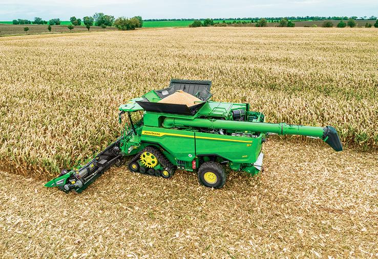 Avec leur plus grande surface au sol, les chenilles offrent un réel avantage pour les récoltes d’automne en marquant moins les sols et en garantissant une meilleure adhérence.