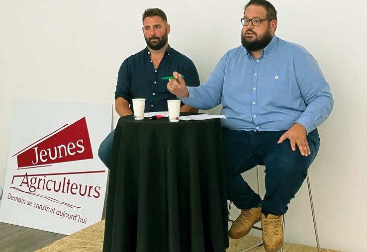 Loïc Scalabrino, secrétaire général national des JA, aux côtés de Jocelyn Dubost, président national des JA.
