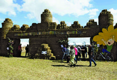 Sous les barnums dressés près de l’A28, des milliers de visiteurs ont célébré l’agriculture autour des Jeunes agriculteurs de Seine-Maritime.