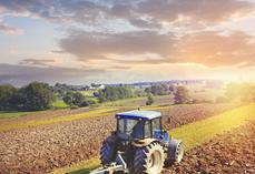 Adoption définitive de la loi d'urgence agricole le 21 juillet 2026. Pour la FNSEA, « cette loi constitue une véritable bouffée d'oxygène pour les exploitations agricoles ». 