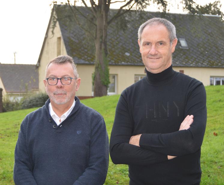 De g. à d. : Jean-Philippe Germain, référent de la formation,  et Bertrand Lengagne, directeur de la MFR de Coqueréaumont.