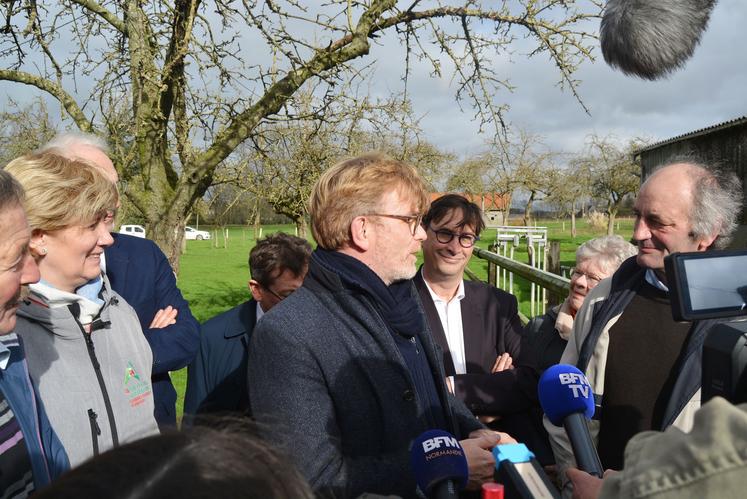 Point presse à l'issue de la visite.