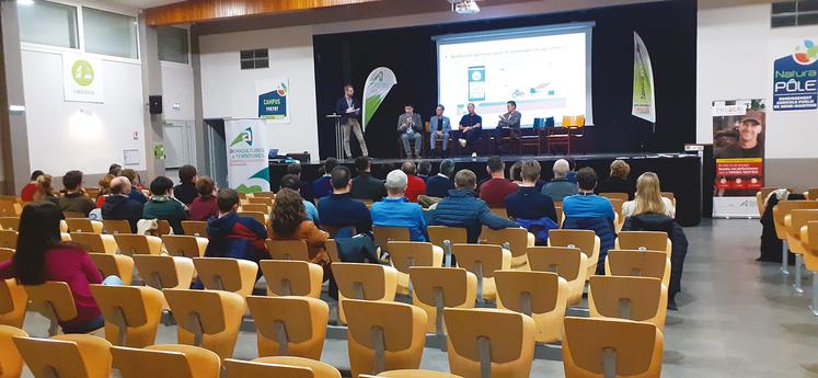 Table ronde animé par Thomas Corbet avec (de gauche à droite) Jérôme Dantan, Rémi Laurent, David Maillard et Olivier Craquelin.