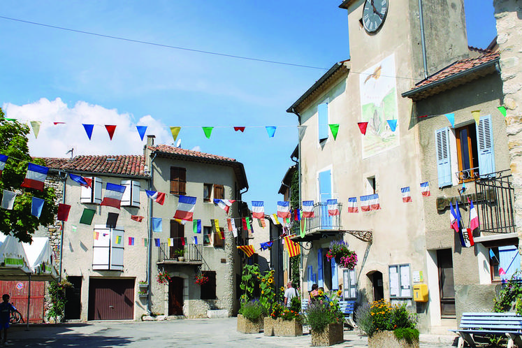 22 millions de Français vivent aujourd'hui dans la ruralité. C'est un tiers de la population et 88 % des communes.