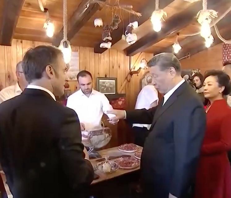 Lors de son séjour en France, le président chinois Xi Jinping et sa femme ont dégusté du jambon noir de Bigorre.