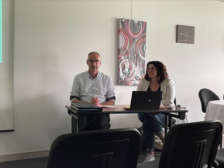 Nicolas Dumesnil et Charlène Lacroix, respectivement président et directrice d'Interbev Normandie, ont conduit l'assemblée générale, jeudi 13 juin.