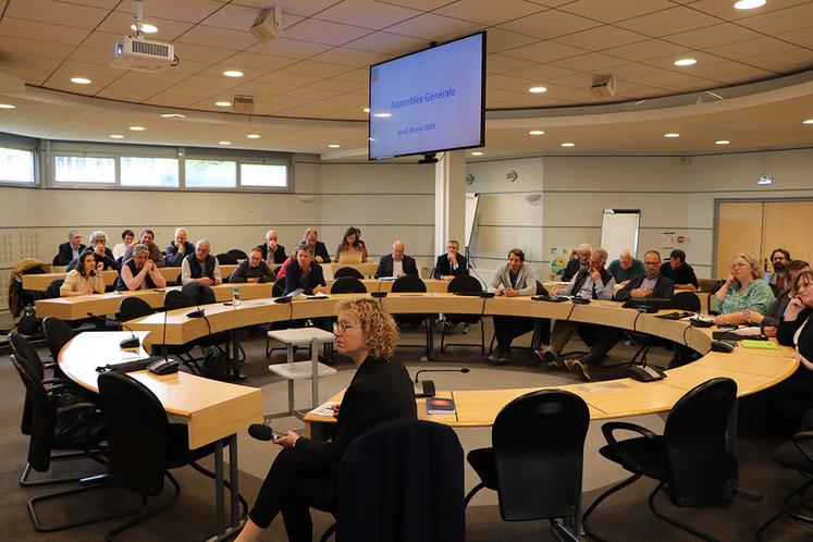 Une cinquantaine de personnes a fait le déplacement à Caen pour débattre sur l'élevage.