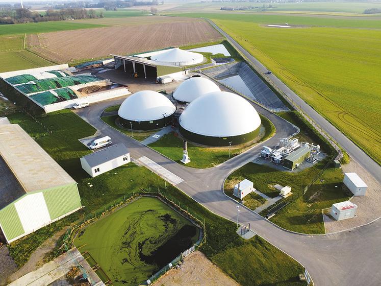 Le choix de trois digesteurs a été fait pour plus de souplesse. En cas de maintenance ou de problème biologique, la production peut être maintenue. La cuve de digestat a une capacité de stockage de 7 mois.