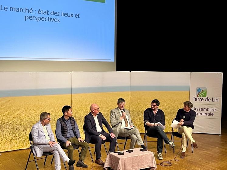 Pour les experts, les marchés chinois et indien ouvrent de bonnes perspectives. De g. à d. : Bertrand Métivier, Daniel Liu, Willy Coucke, Frédéric Douchy, Vincent Renault et Rémi Hérouard.