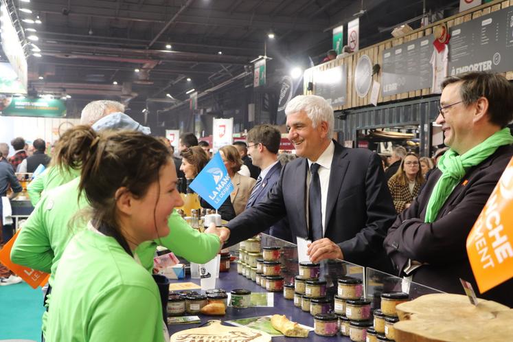De passage sur le stand de la Manche.