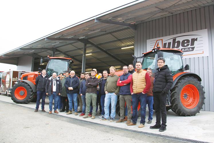 Les agriculteurs conviés à cette journée de haute tenue professionnelle consacrée au service après-vente.