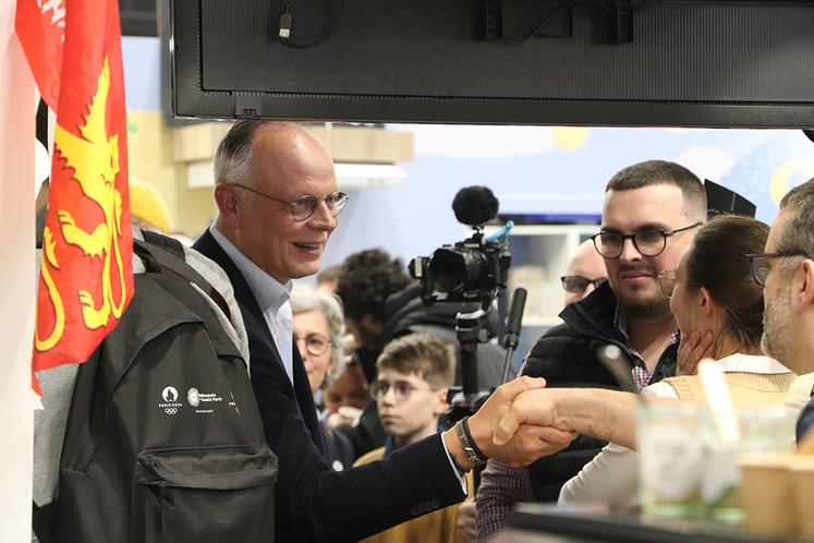 Serrages de main et selfies à gogo au menu de cette sortie en terre pas si inconnue.