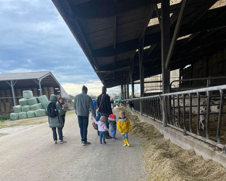 Pour les familles, c'est un grand moment de complicité partagée pour découvrir un métier et l'occasion de poser de nombreuses questions en tant que consommateurs.